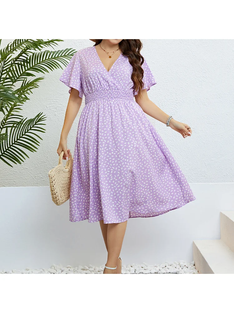 Рисунок 2 - Женское платье с v-образным вырезом