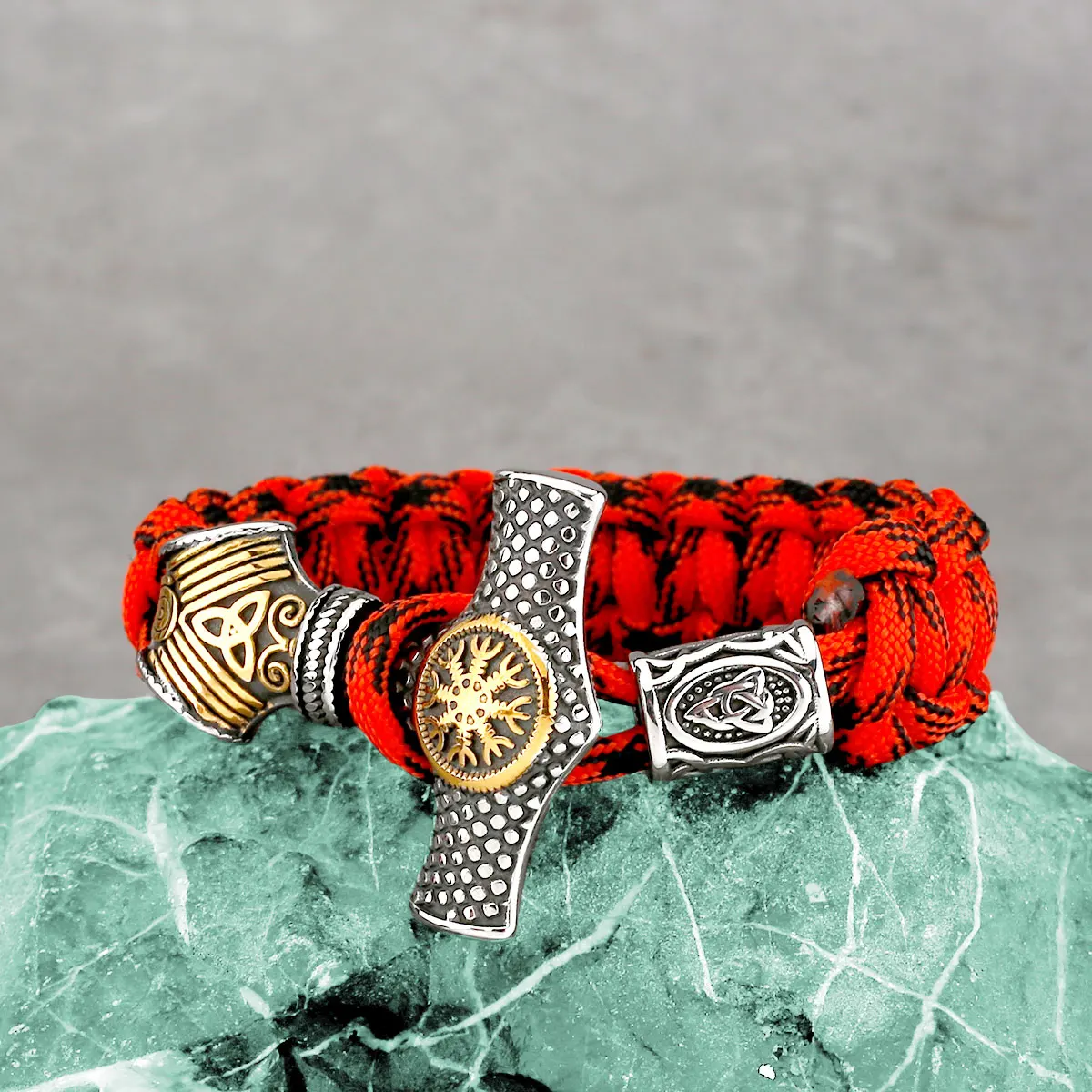 

Stainless Steel Vintage Viking Compass Bracelet Fashion Celtic Rune Beads Paracord Chain Hip Hop Rock Charm Jewelry Wholesale