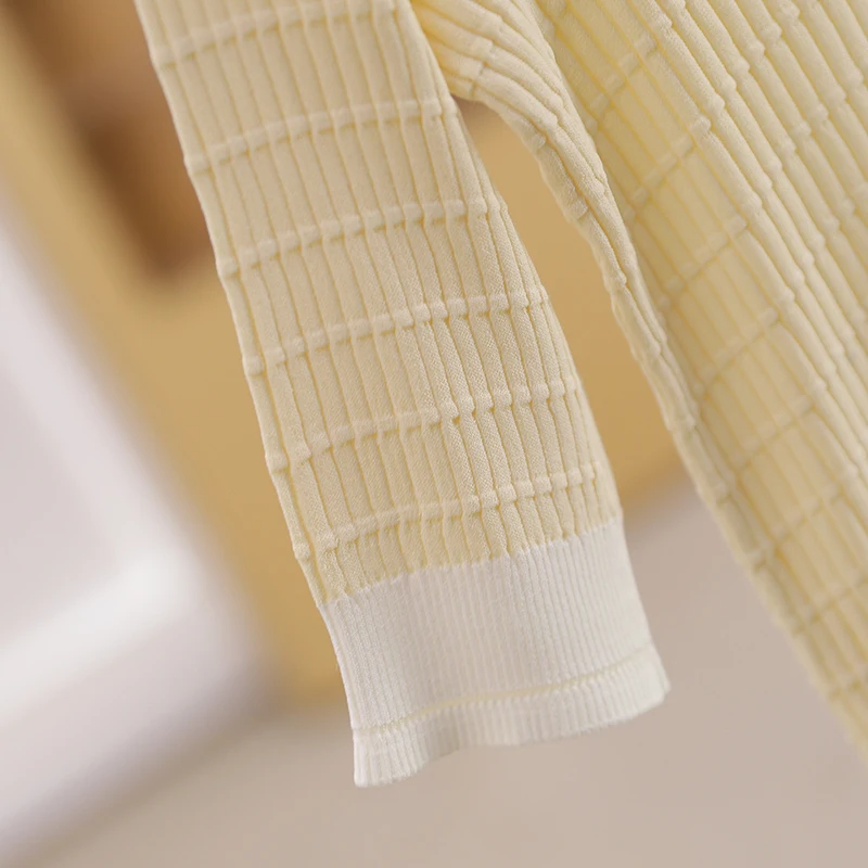 [Heng] Минималистичный простой в сочетании с круглым вырезом и пышными рукавами