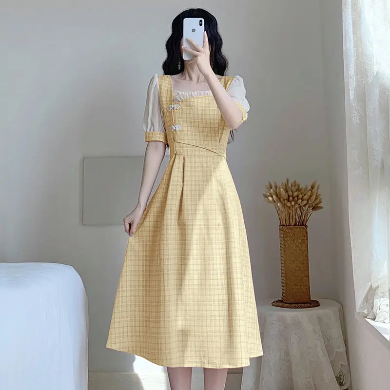 Женское длинное платье в шотландскую клетку желтое винтажное облегающее средней