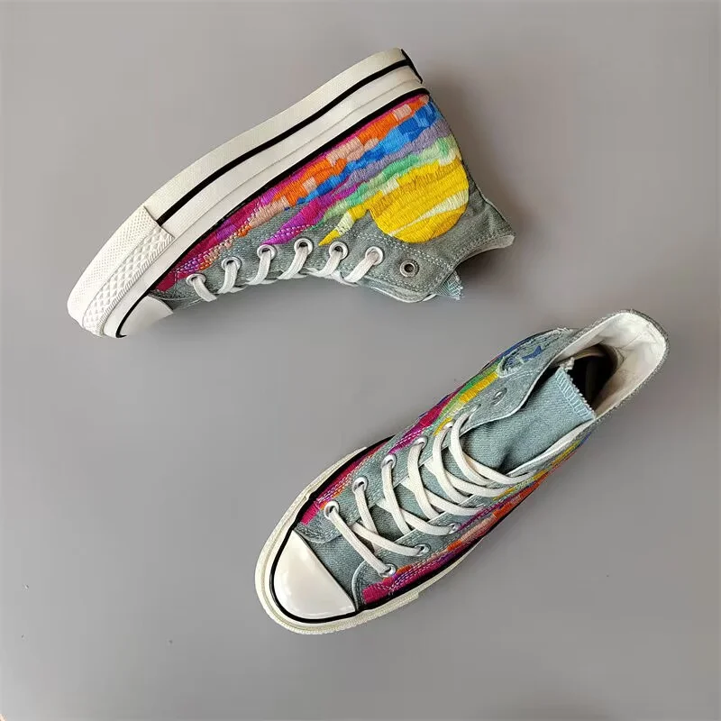 

Classic hand-made low-top casual canvas shoes with thick soles inside to increase everything big size women's 35-39