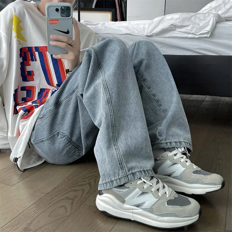 Classic Straight Leg Jeans Men Korean Fashion Trends Vintage Streetwear Bottoms Teen Baggy Distressed Denim Pants Casual Clothes