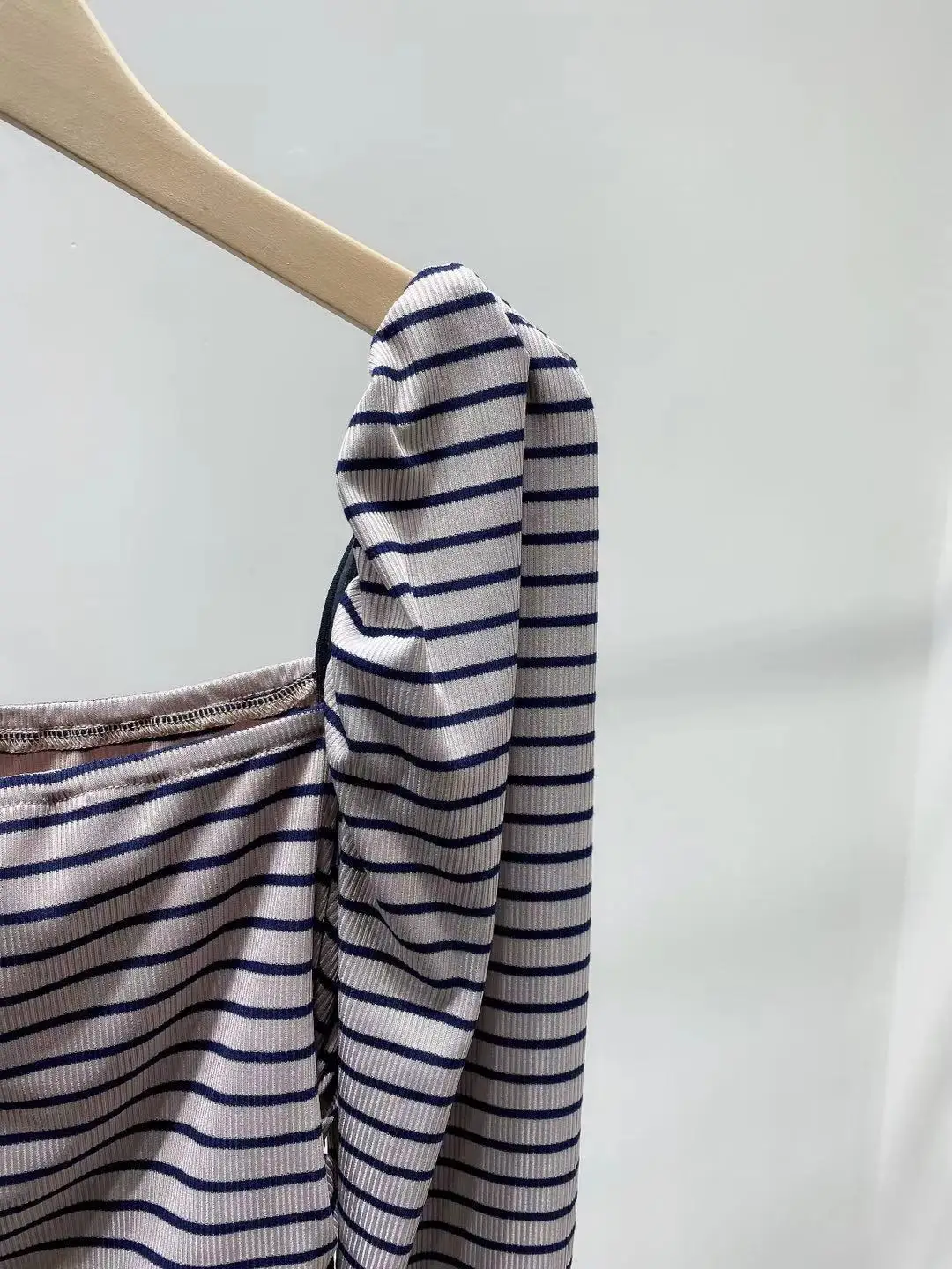 

Women Pullover Striped Color Contrast Square Collar Puff Sleeve Slim Sweater