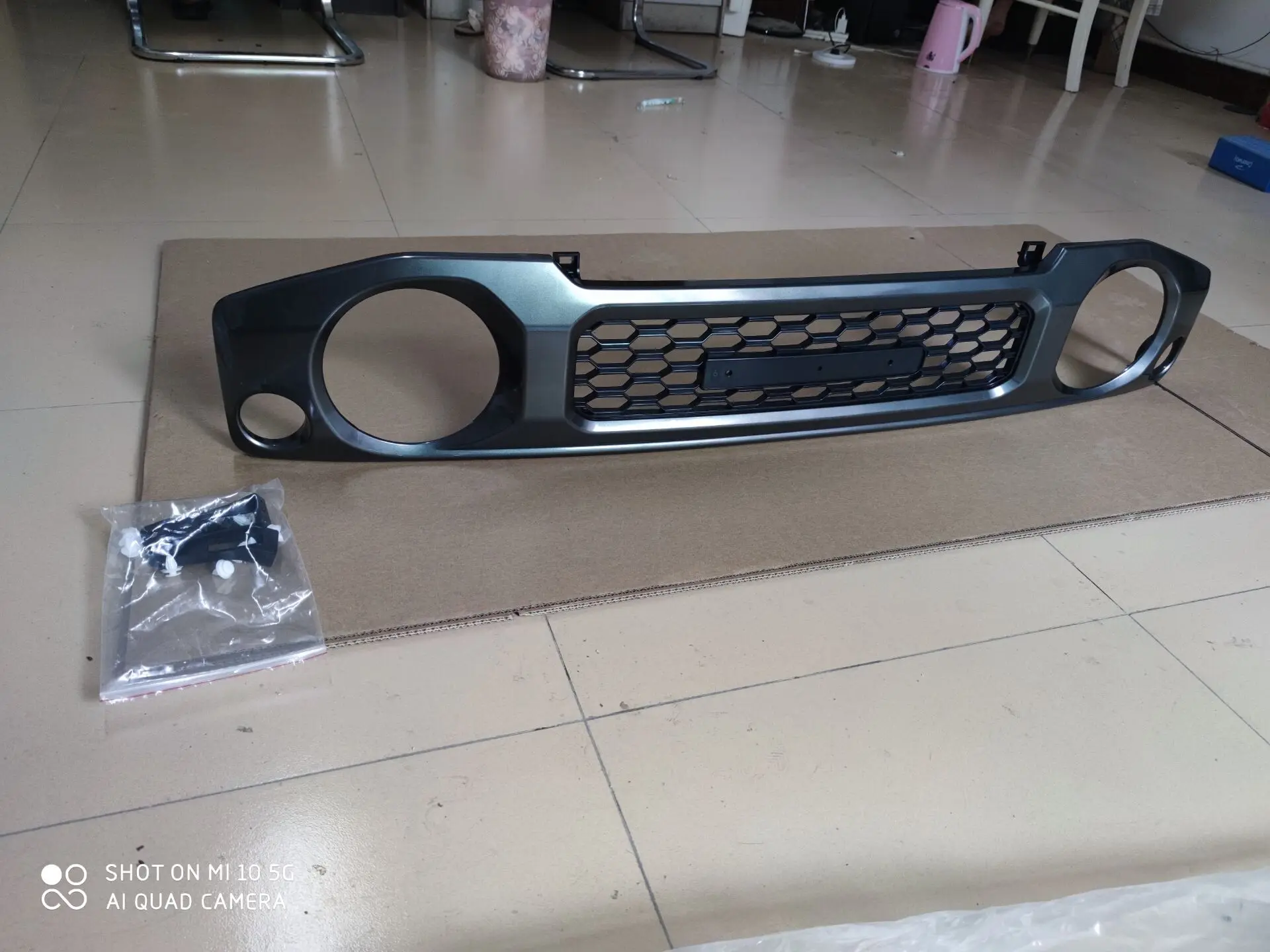 

Для Suzuki Jimny JB64 JB74 2018-2020 сетчатая решетка гоночная решетка автомобиля черная сотовая сетка передняя решетка крышка автомобильные аксессуары