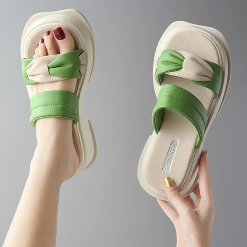 

2023 Summer Versatile Sandals, Wearing Slippers Outside, Beach Shoes, Matching Skirts, One Line Drag, Thick Sole, Simple