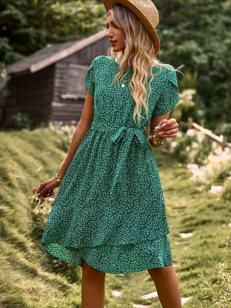 

Женское винтажное летнее платье с цветочным принтом, круглым вырезом и поясом