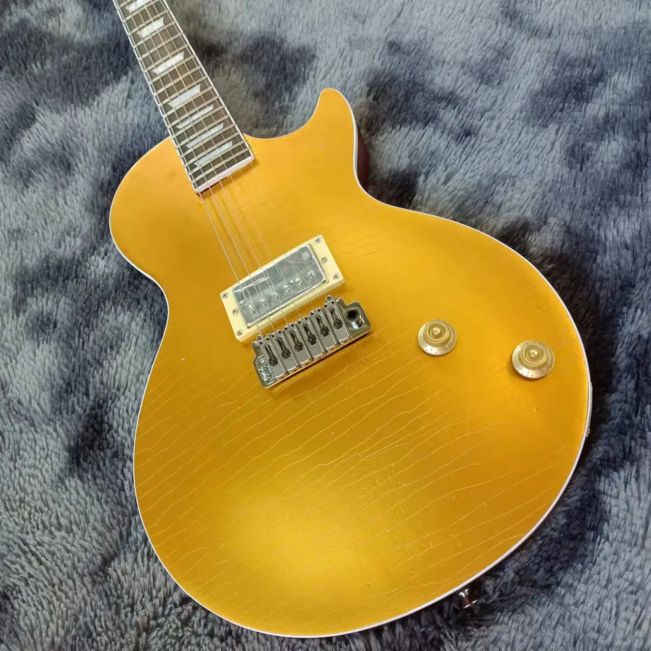 

2022!NEW!Aged/Relic Electric Guitar, Nitro Finish, Gold Top 1 PC Body and Neck, Frets Binding, High Quality