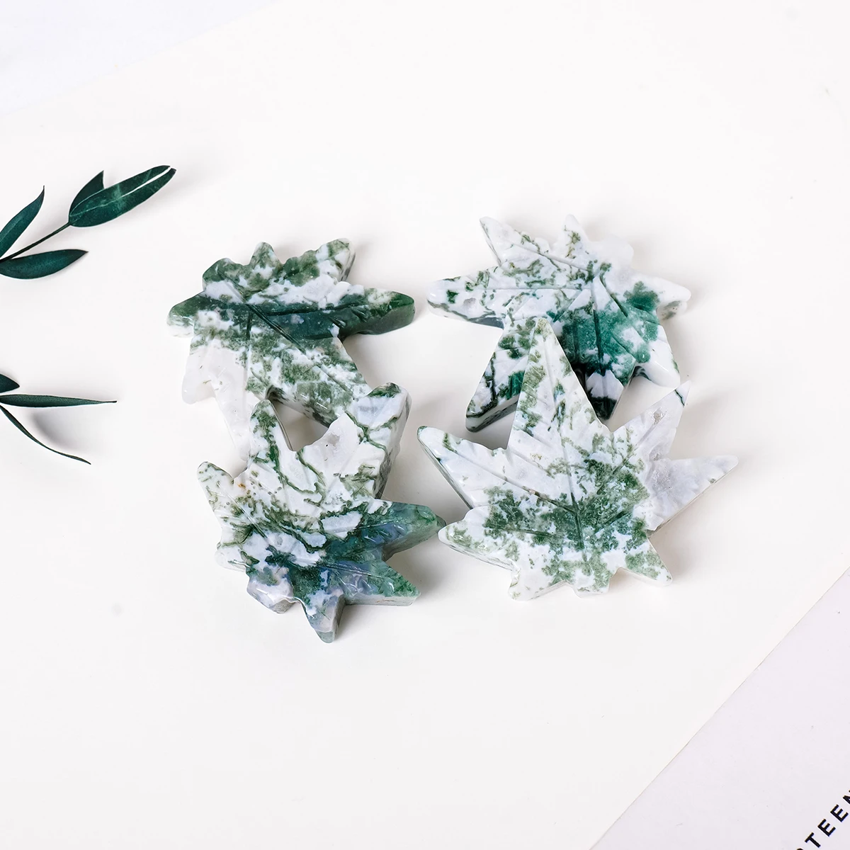 1 шт. подвеска в виде натурального кристалла