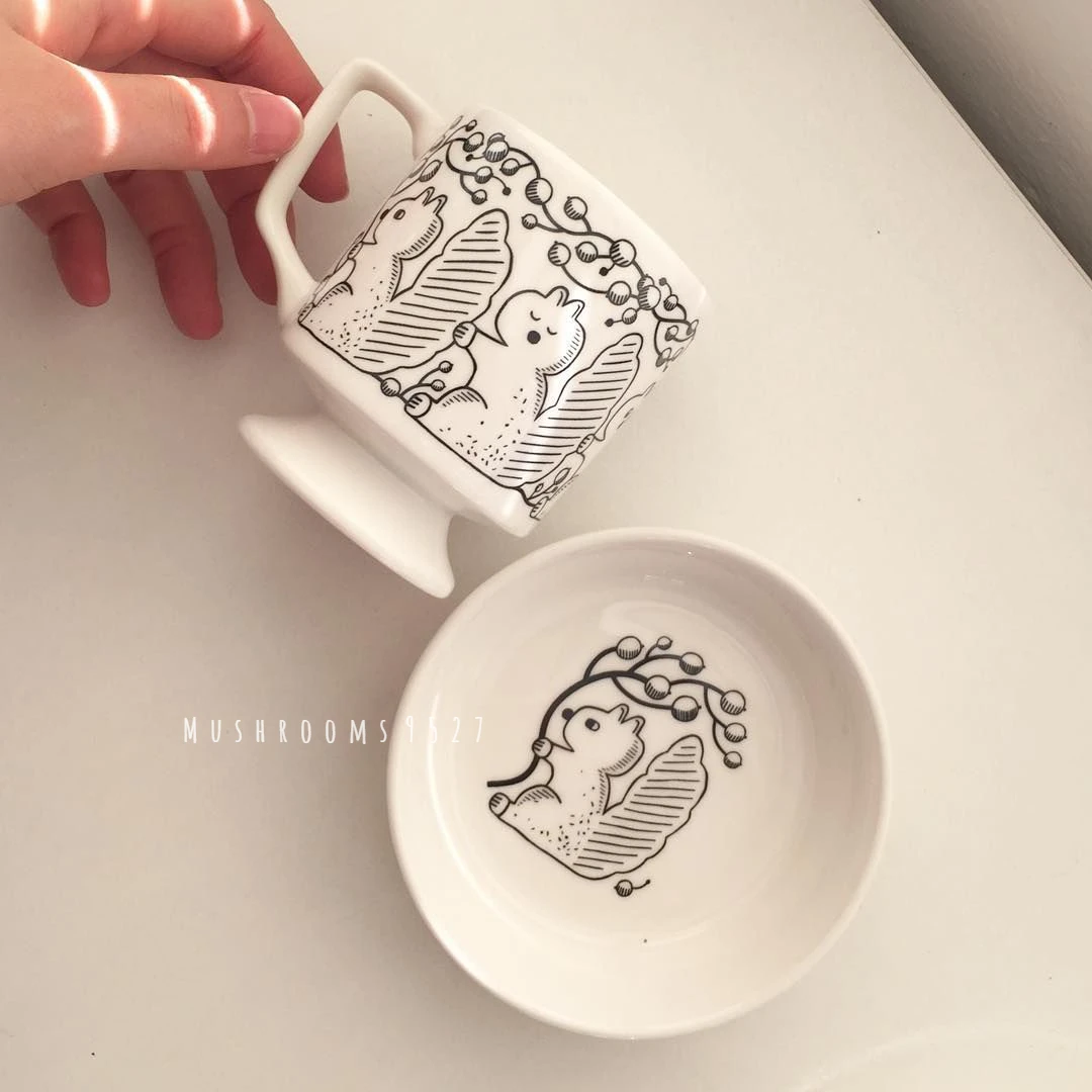 

Mushrooms 9527 Korean Niche Cute Squirrel Illustration Vintage Tall Mug Afternoon Tea Coffee Cup Saucer Set