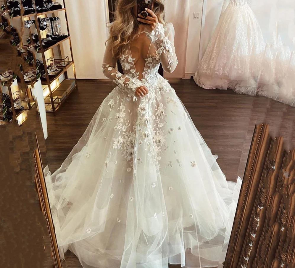 

A Line Wedding Dress V Neck Appliques Brides Dress Tulle Long Sleeves Wedding Gown Court Train Bridal Dress Vestidos