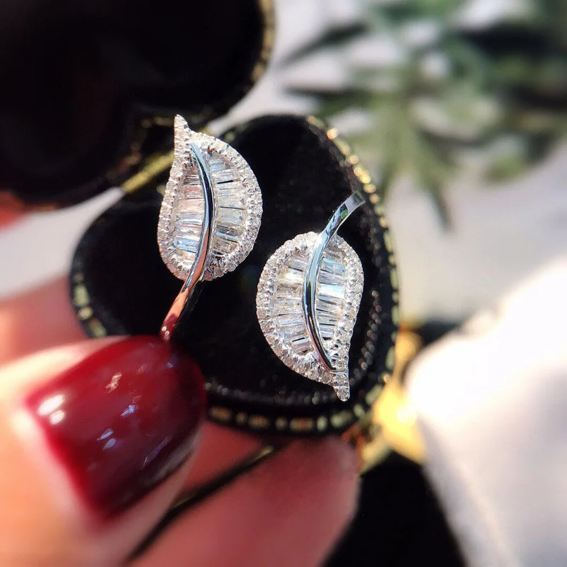 

New Fashion four-claw flashing Diamond Leaves ring 925 Silver female engagement proposal open horse eye ring for women jewelry