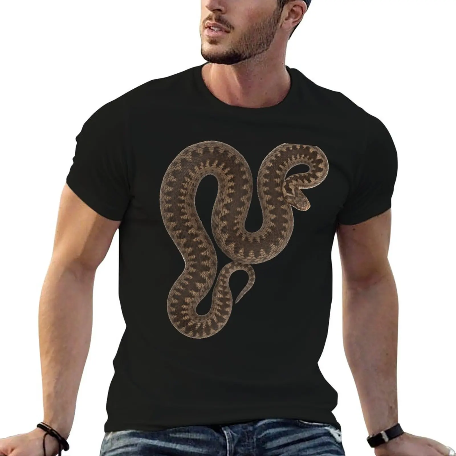 Фото Футболка Vipera berus berus, черная хлопковая футболка, однотонная, для мужчин, дизайнерская футболка, 100% хлопок. №1