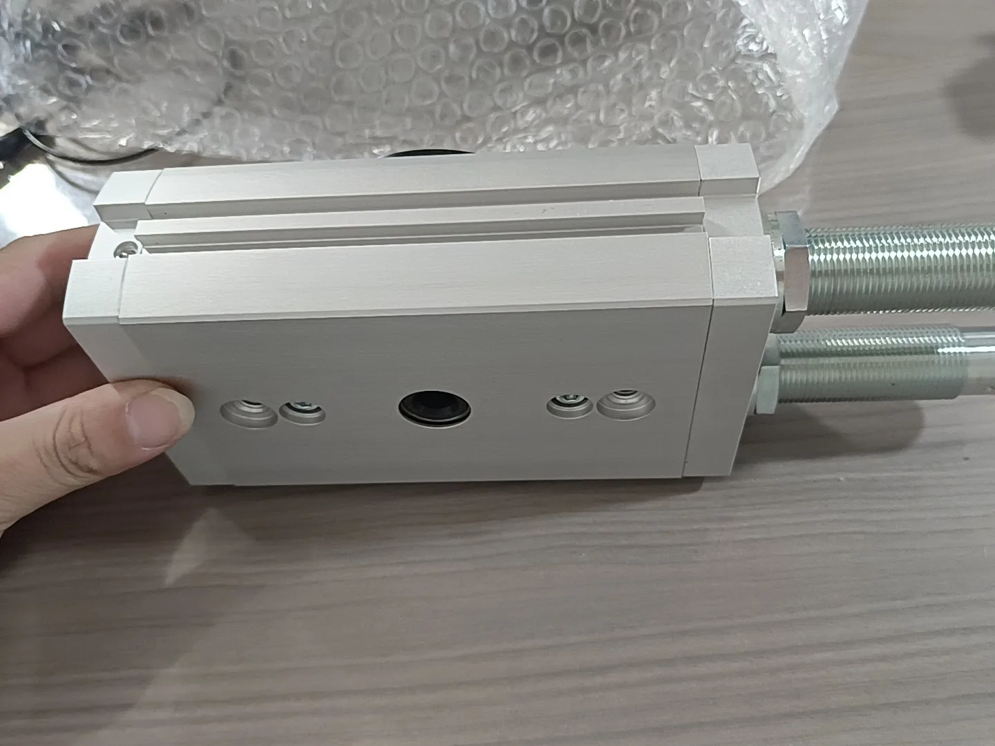 Фото Полукруглый направляющий элемент FESTO DRRD-32-180-FH-Y9A, Германия №4