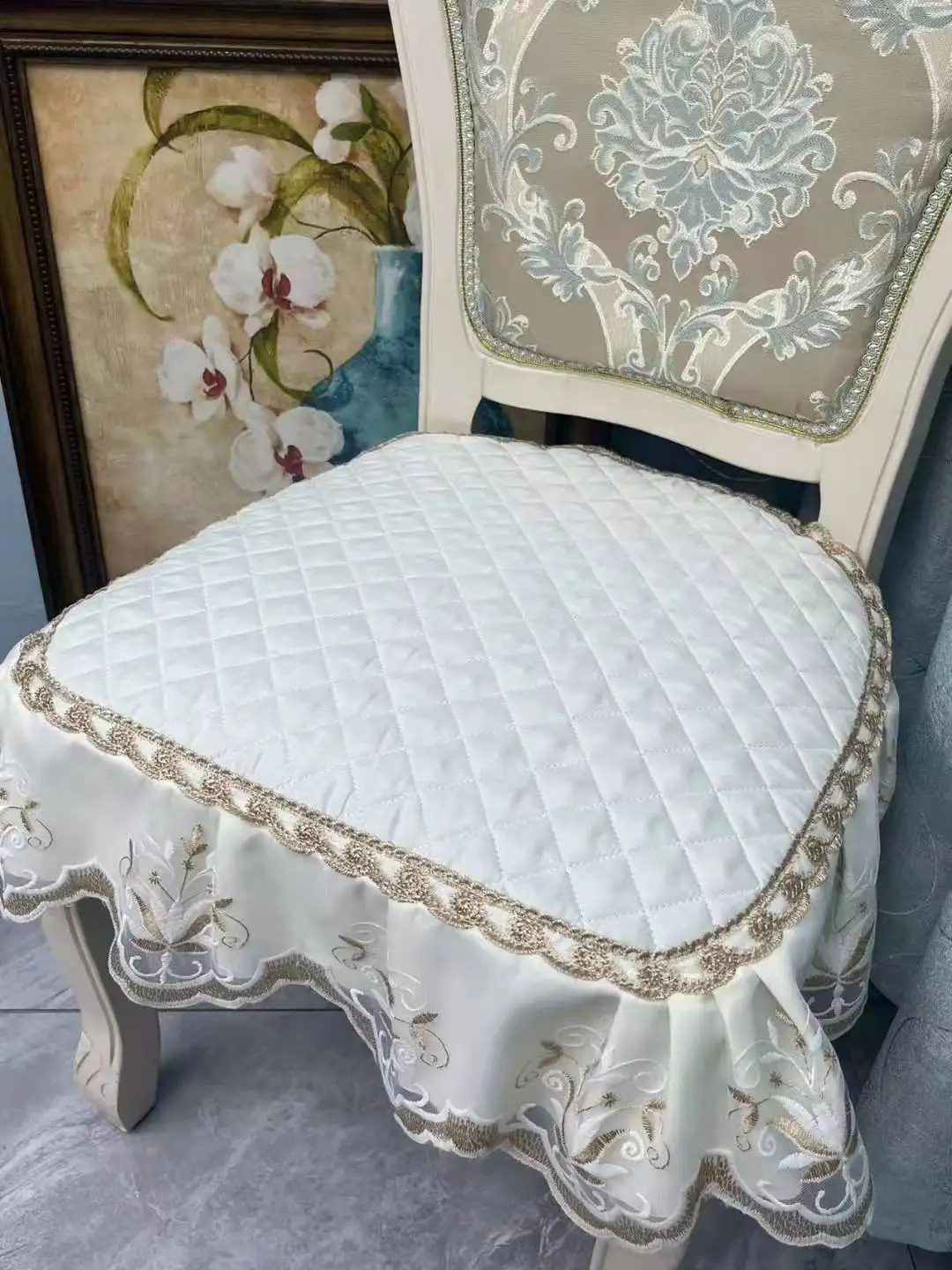 

Кружевное сиденье для стула