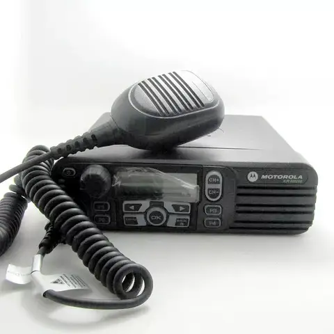 Рация Моторола dm1400