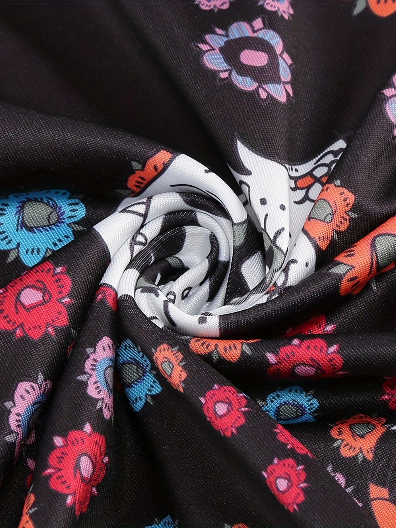 Платье с черепом и цветочным принтом готическое платье без рукавов V-образным