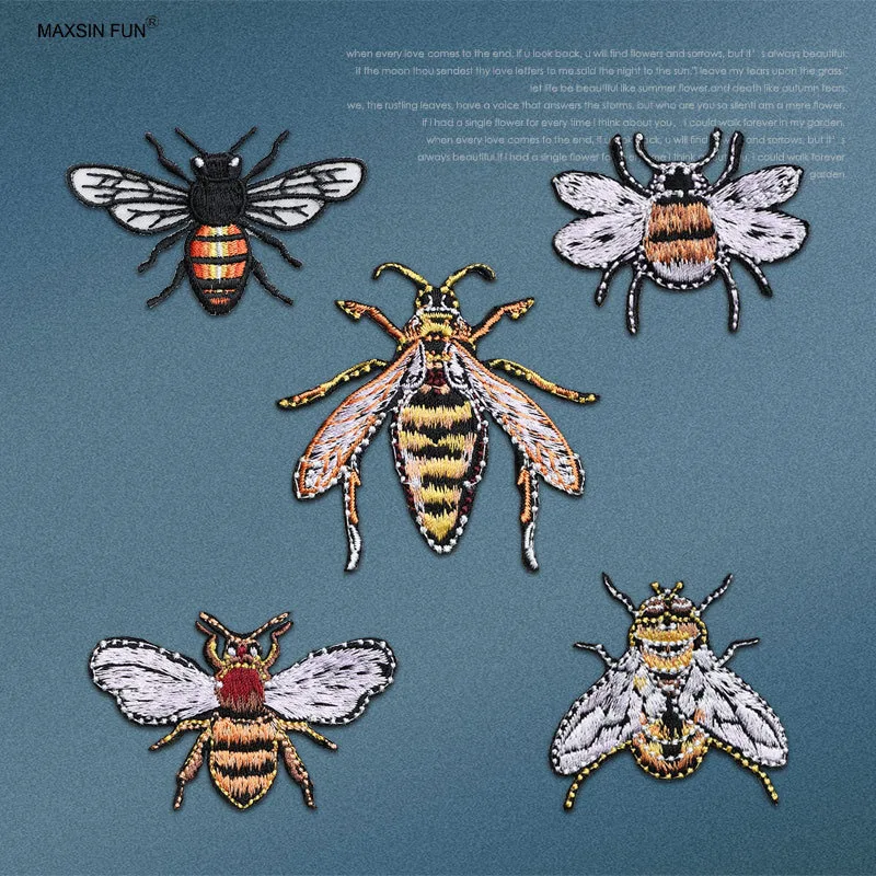 Изысканная вышивка маленькой пчелы на нашивке для ремонта одежды модное