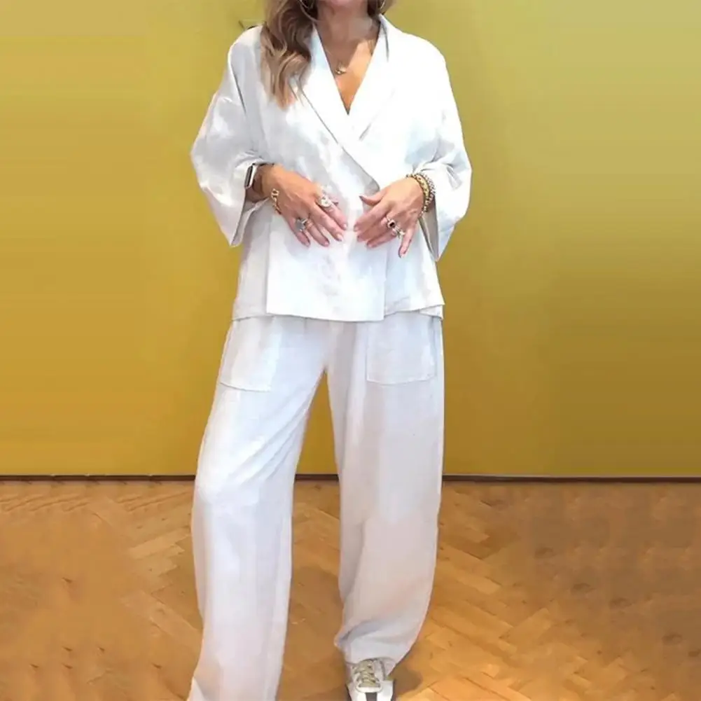 Женский костюм из двух предметов стильный двубортный пиджак и брюки с широкими