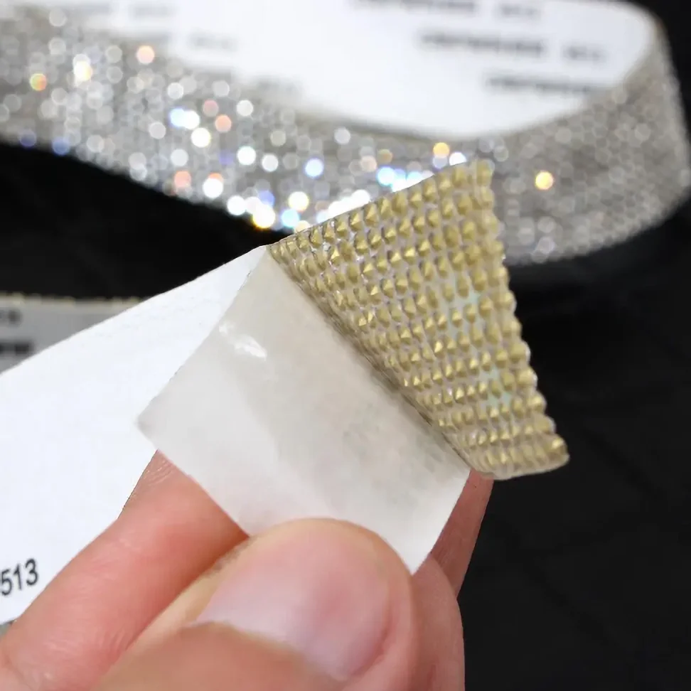 Самоклеящаяся алмазная лента