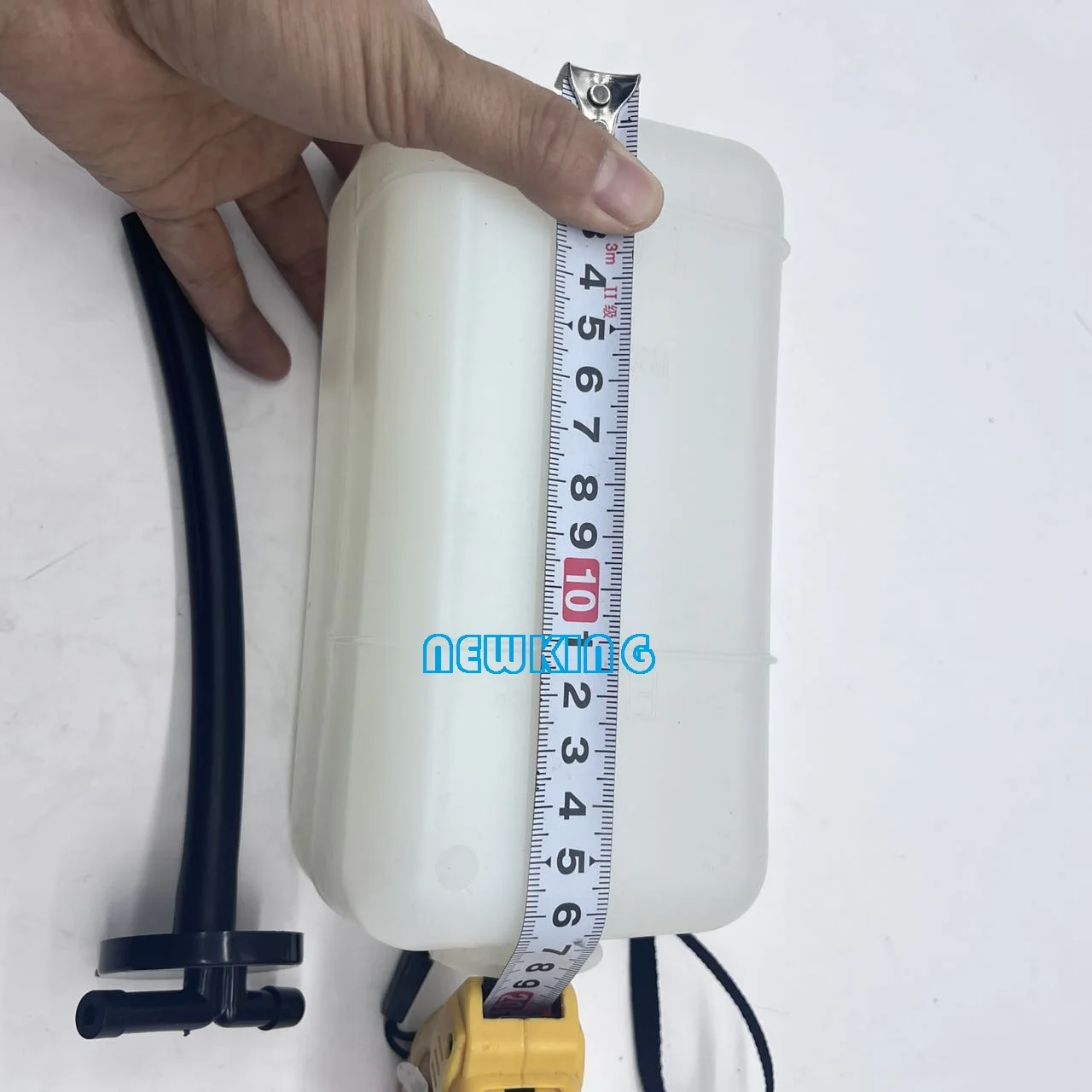 

Запчасти для экскаватора HITACHI ZX ZAX60/70/200/210 Pay, резервуар для воды, вспомогательный резервуар для воды, расширительный чайник, крышка резервуара для воды, аксессуары