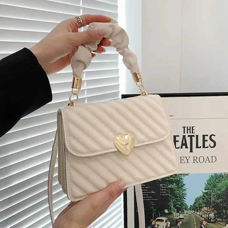 

Fashion Women's Bags Rhombus Tote Ladies Handbags Tote Girls Handbag Student Bags Coin Bags Ruffled Metal Heart Trim