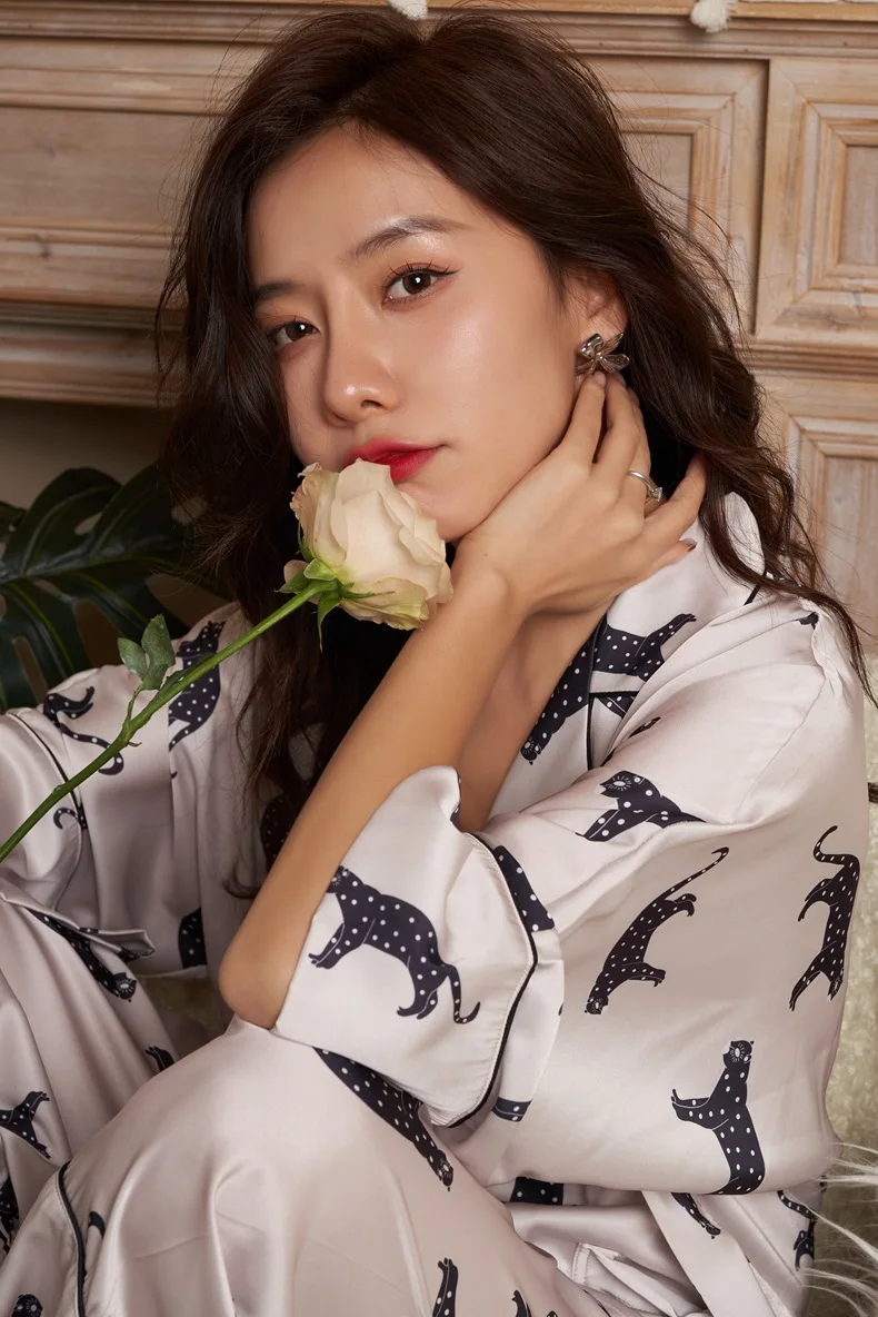 Luxury Ladies Homewear Silk Print Long Sleeve Ladies Pajama Set 2 Pieces With Pant Summer Spring Satin Pyjama For Female 2022