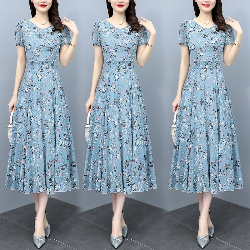 

Summer new chiffon floral dress closed show thin waist belly long skirt on holiday travel
