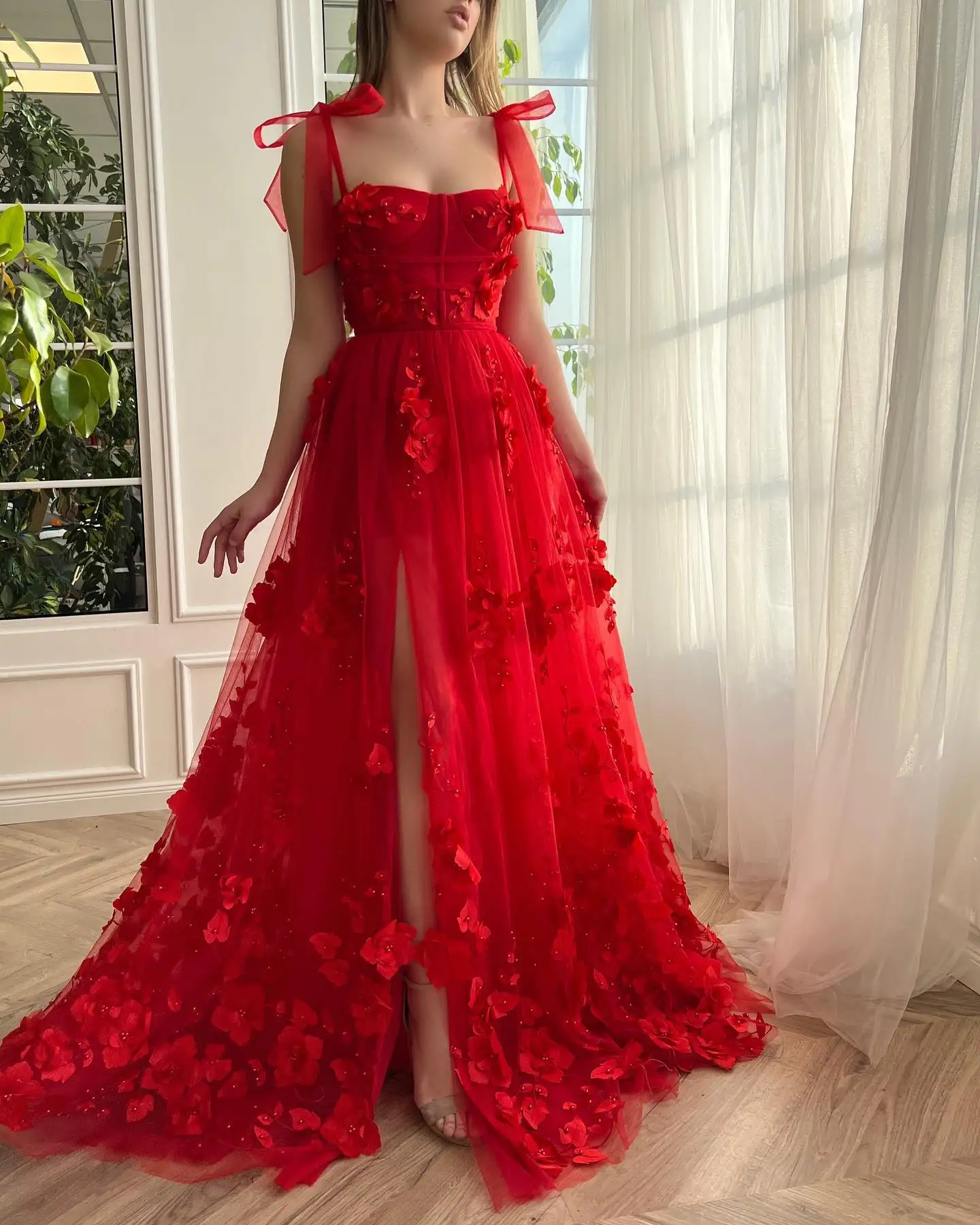 

Red Appliqued Flower Prom Dress Side Split Tulle A Line Party Dresses for Homecoming Cocktail Evening Gowns