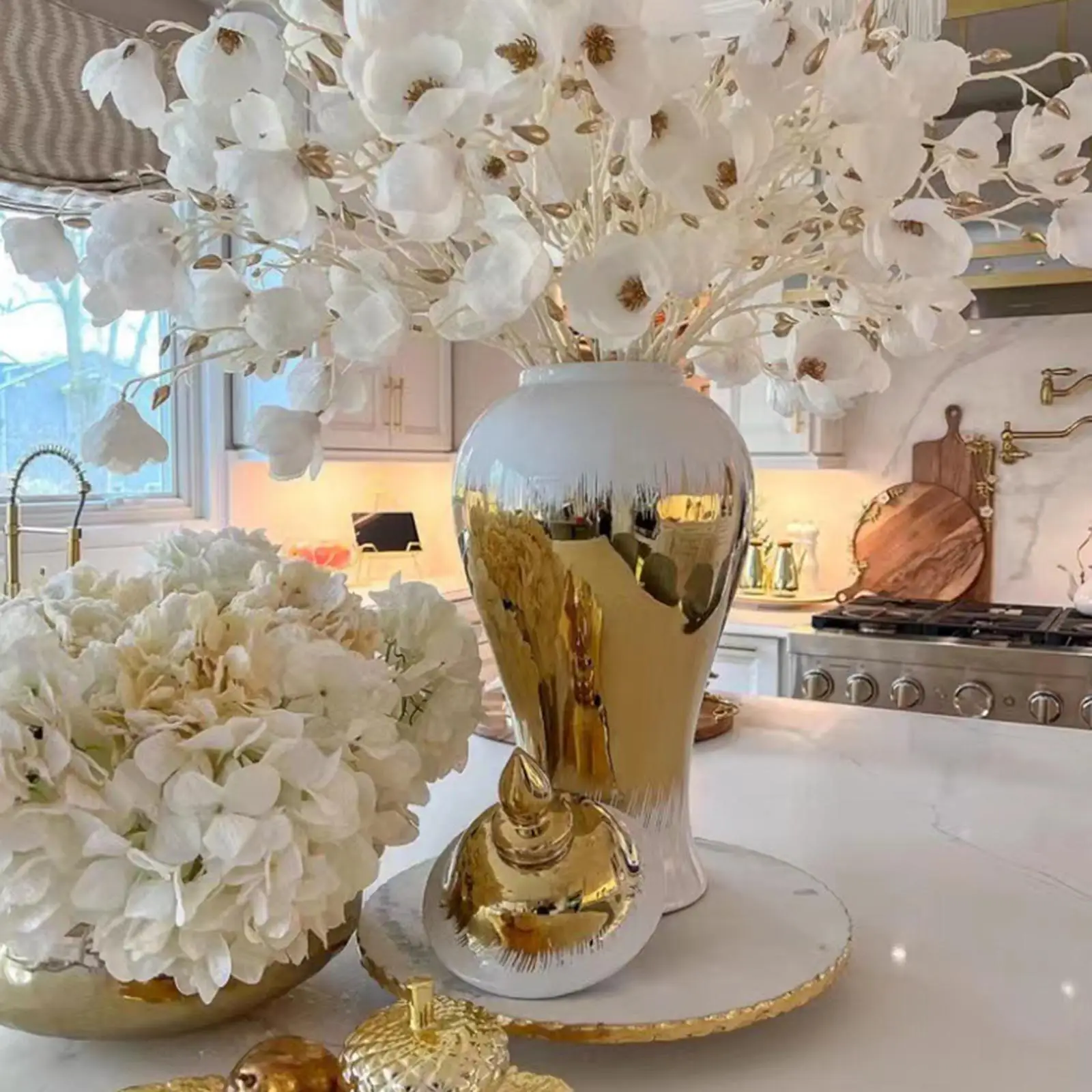 

Classical Ceramic Ginger Jar Collectable Flower Arrangement Vase for Flowers