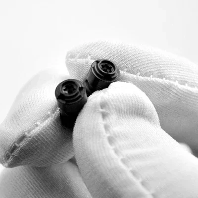 

Комплект кнопочных винтов для Benchmade Griptilian из титанового сплава