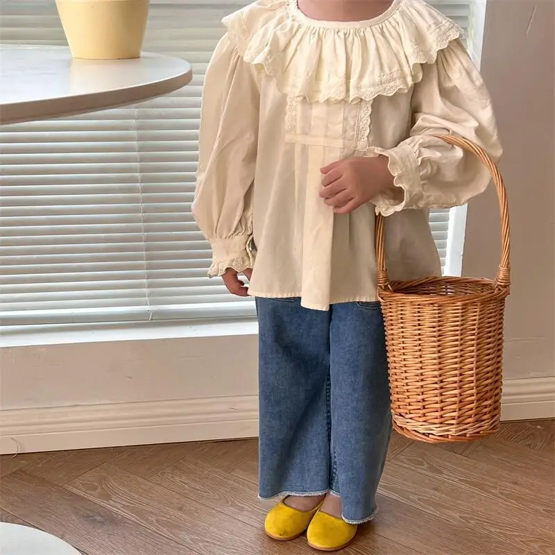 

Детская одежда, Новинка весна-осень 2022, Корейская рубашка для девочек, кружевной пуловер с круглым вырезом, хлопковый бежевый топ, Модная хл...