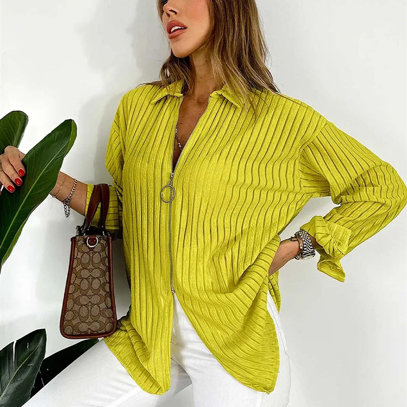 

Knitted Fashion Transparent Striped Zipper with Blouse Outside.
