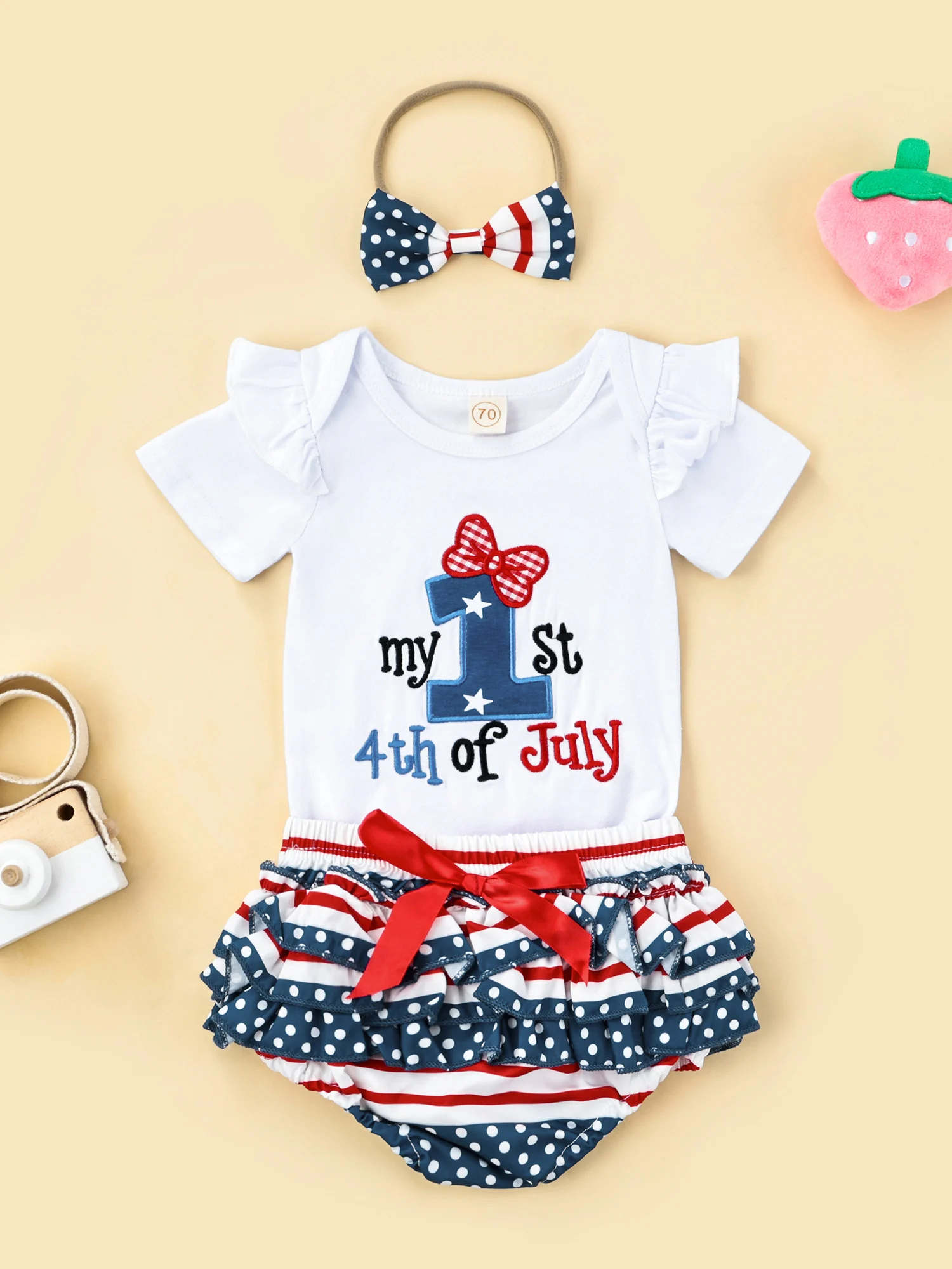 

Adorable 4th of July Outfit for Baby Girls Tassel Tank Top Flared Pants Shorts Headband and American Flag Design Tracksuit