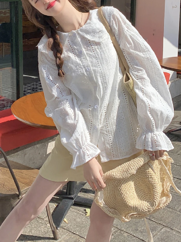 

KIMOKOKM Весенняя Милая Летняя женская рубашка с воротником Питер Пэн, кружевная Свободная рубашка с расклешенными рукавами, винтажные блузки