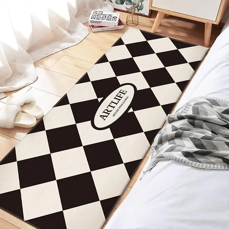 

Черно-белая шахматная решетка для спальни, длинный прикроватный коврик для гостиной, впитывающий коврик для ног, противоскользящий напольн...