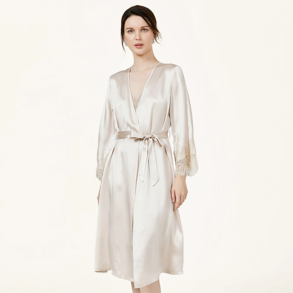 Рисунок 2 - Женская шелковая ночная рубашка