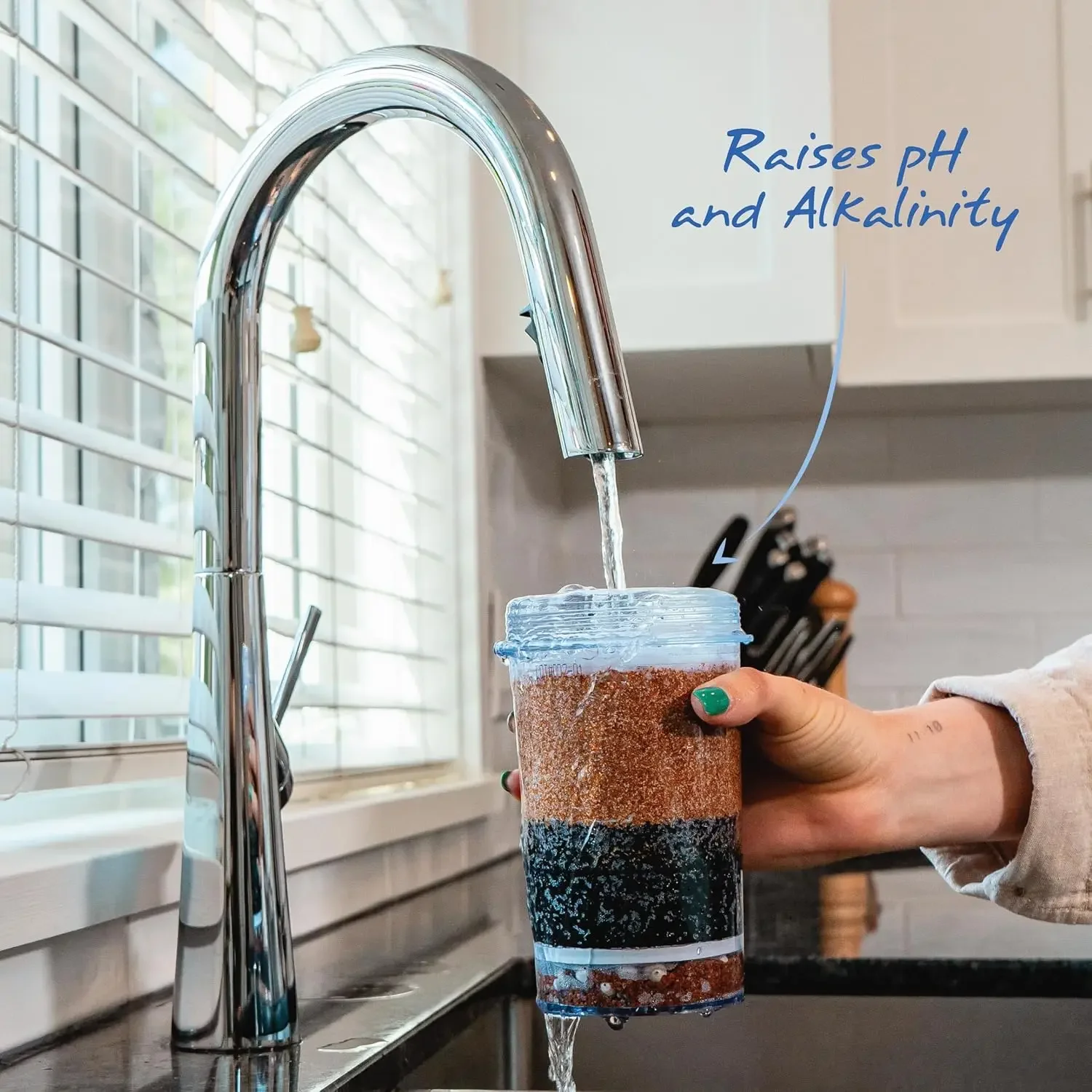 Модель диспенсера с гравитационной системой воды — щелочной и фторидный фильтр