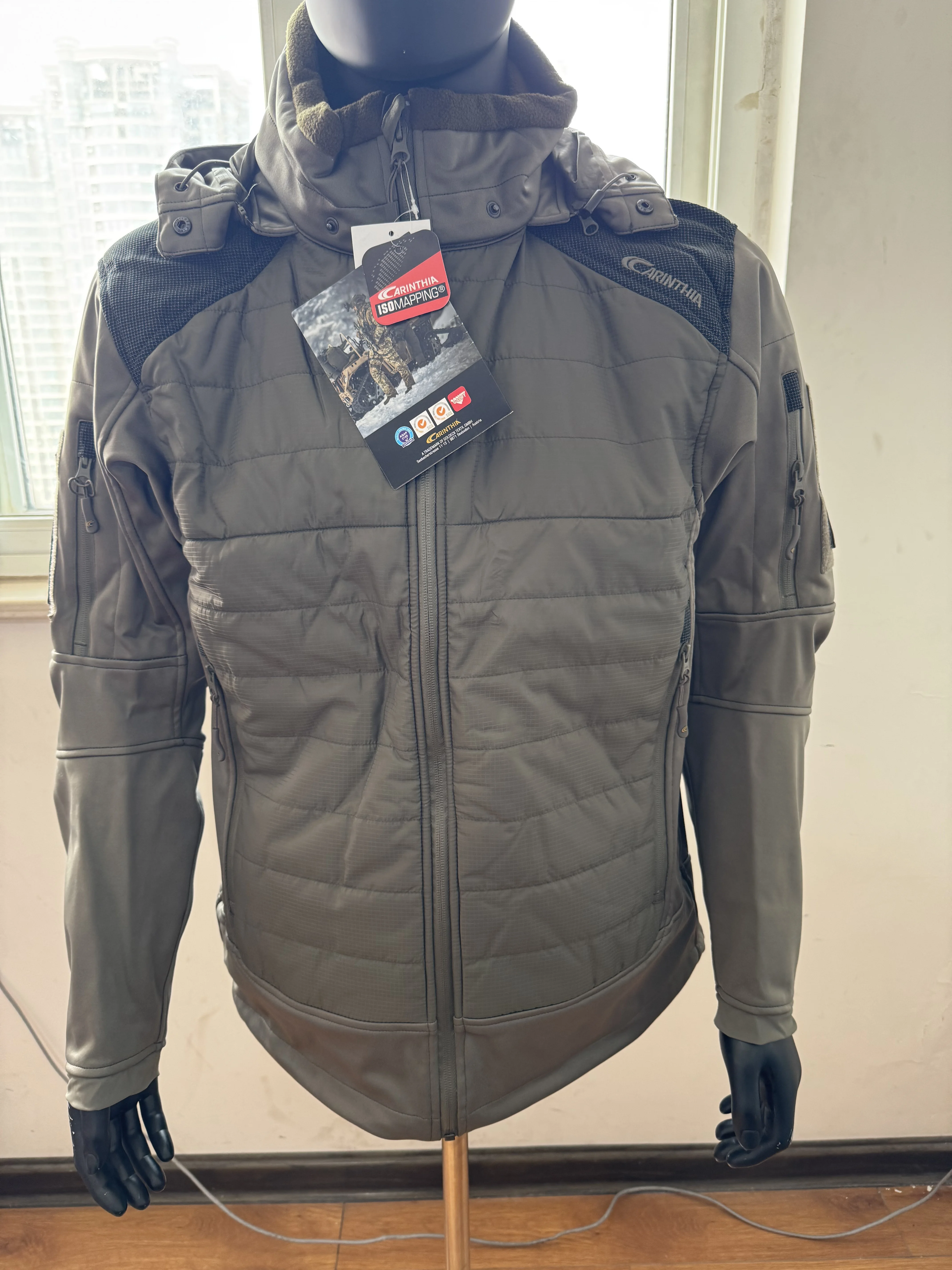 Фото Тактическая куртка ISG2.0 Special Operations Edition Soft Shell Тактическая плюшевая куртка Soft Shell №1