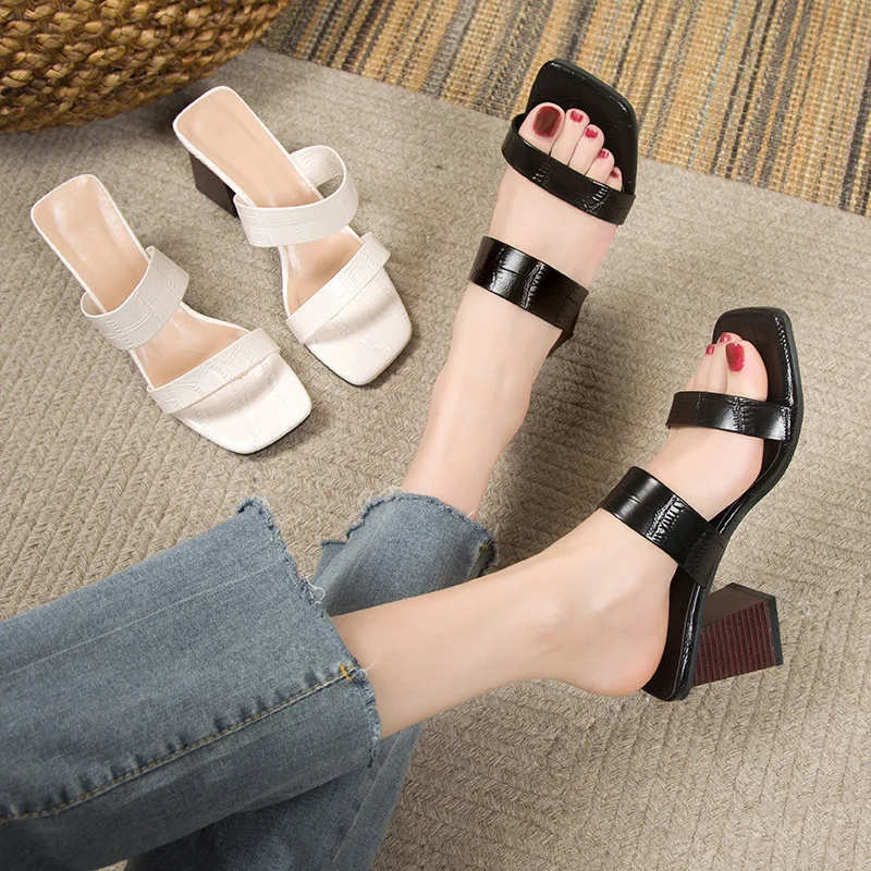 

Shoes Low Slippers Women Summer Square Toe Slides Pantofle Heeled Mules Big Size Fashion Block 2022 Soft High Luxury Scandals Fa