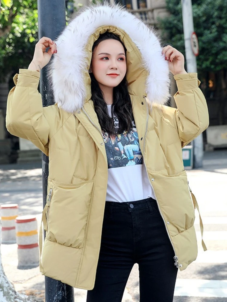 

2022 New Winter Women Jacket 90% White Duck Down Warm Coat Real Natural Raccoon Fur Collar Hooded Fashion Outerwear Streetwear