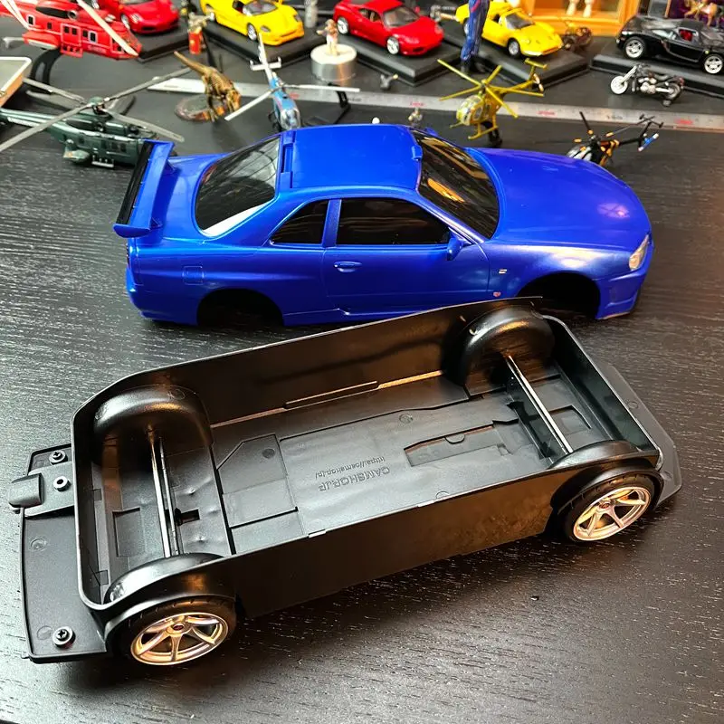 1: модель автомобиля Nissan GTR 16 украшение тканевой коробки АБС-пластик отличное