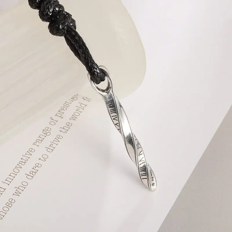 

Unique and Simple Mobius Vertical Stripe Pendant Necklace for Men Women Necklace Temperament Casual Accessory Gift