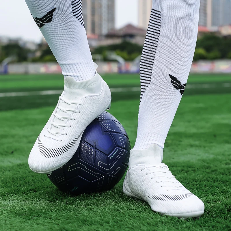 Soccer Shoes Football Boots Man's High Ankle Sneakers Men Outdoor Cleats Boots Long Spikes Soccer Shoes EUR35-45