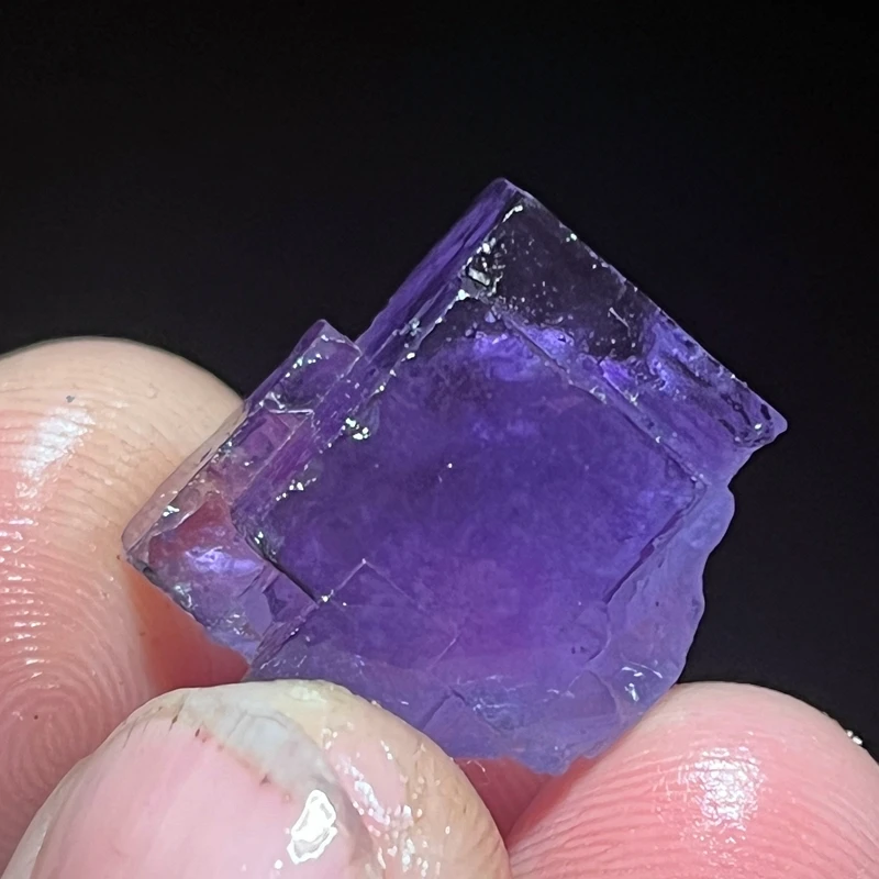 

Ступенчатый фиолетовый флюорит