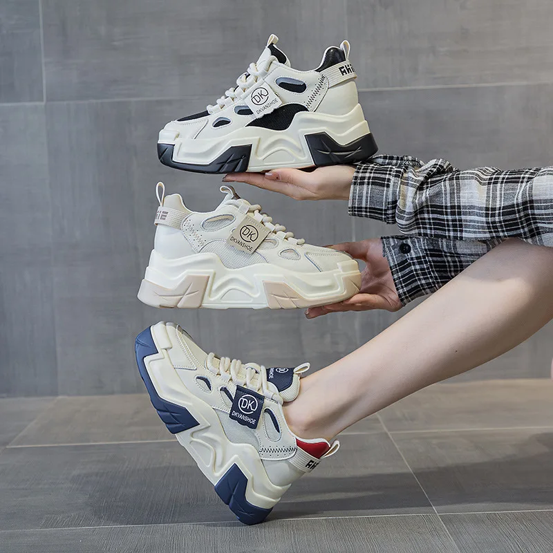 Женские сетчатые кроссовки удобные ботильоны на плоской подошве массивные белые