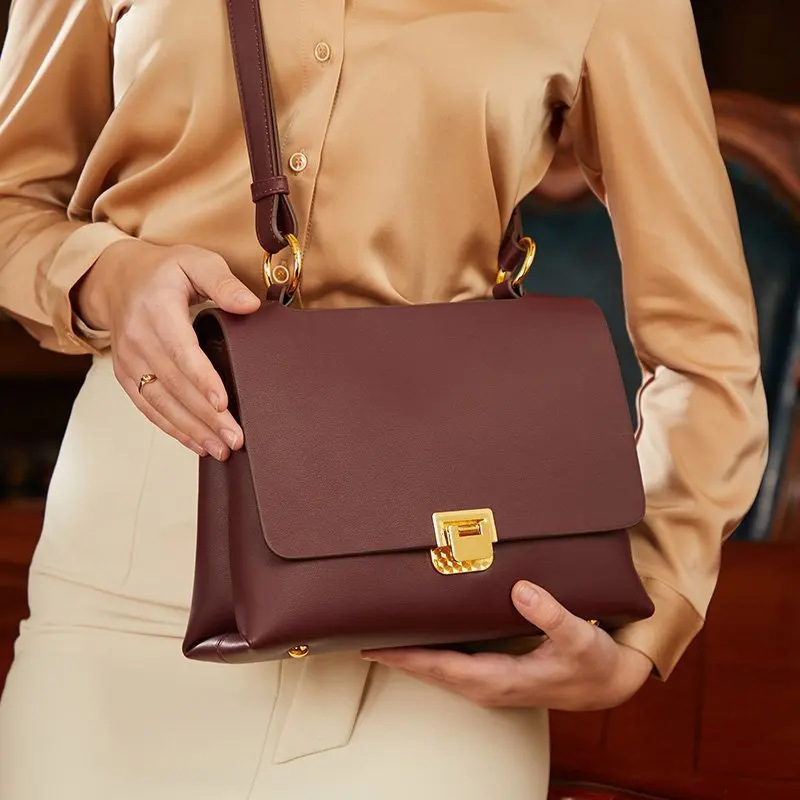 

2022 New Simple Commuter Messenger Bags Women's Large Capacity Vintage Shoulder Bags Luxury Designer Wallets and Bags Sac