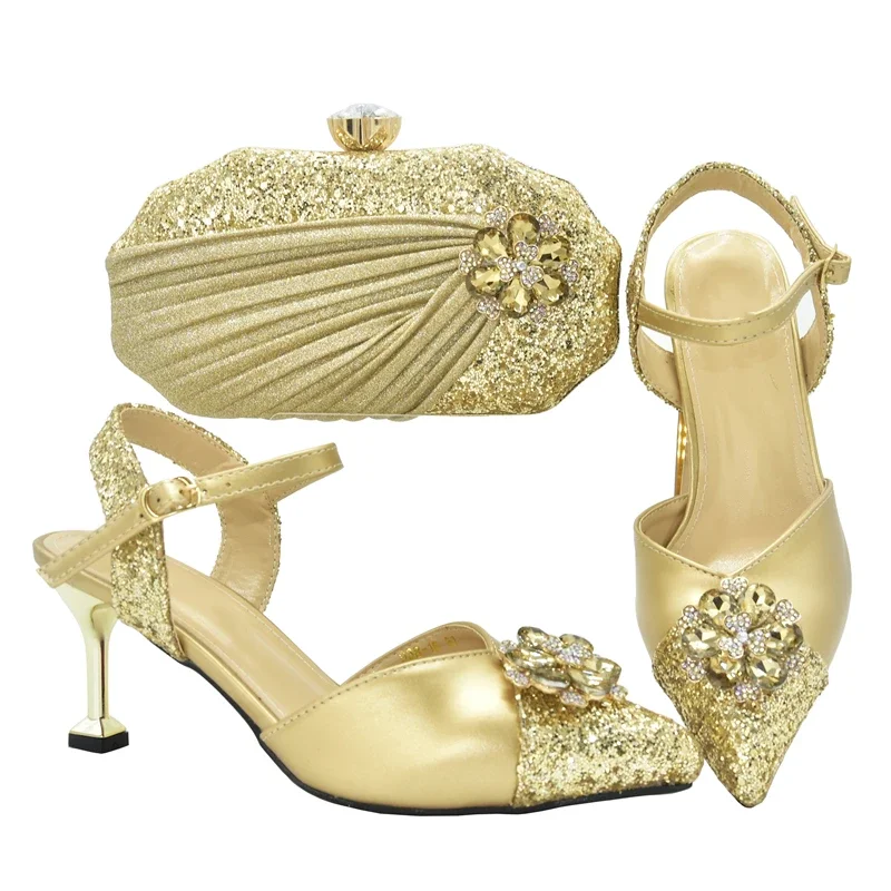 Туфли-лодочки женские на высоком каблуке с острым носком и сумочкой