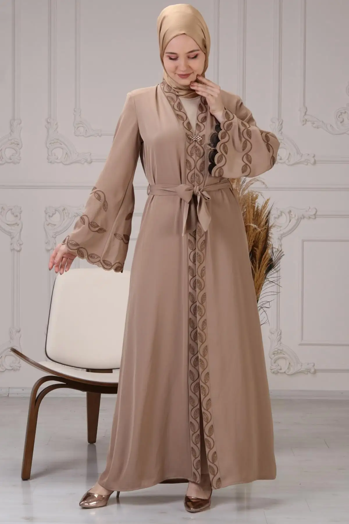 

Women 2-embroidered ruffle sleeve Ferace 123 cap & hijab clothing