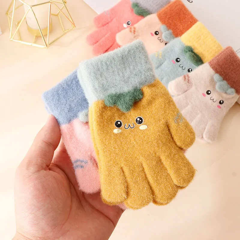 

12x8cm Cute Expression Children'S Girls Five Finger Gloves 2022 Autumn Winter Cartoon Soft Outdoor Play Gloves Thermal Products