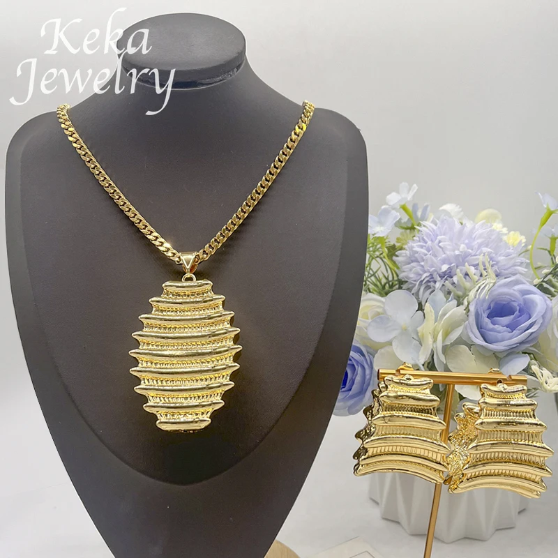 Комплект из колье и серёг с позолотой 18 К